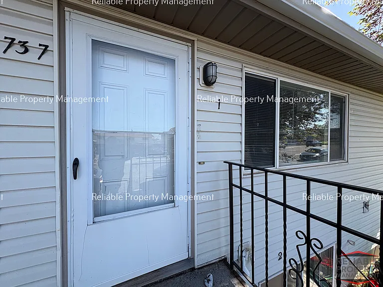 737 Cleveland St #1 — Photo 2