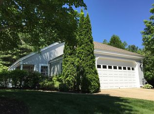 57 Kensington Ln, Bedford, NH 03110