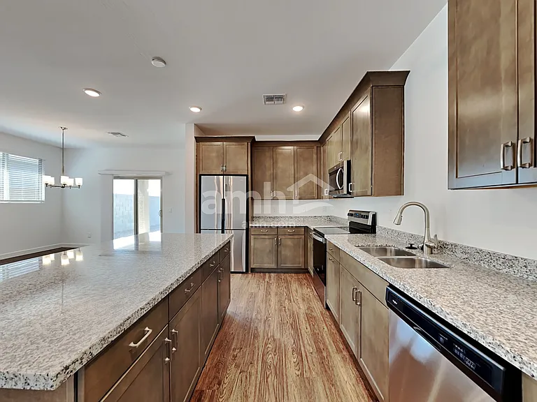 4214 S 105th Dr — Photo 3