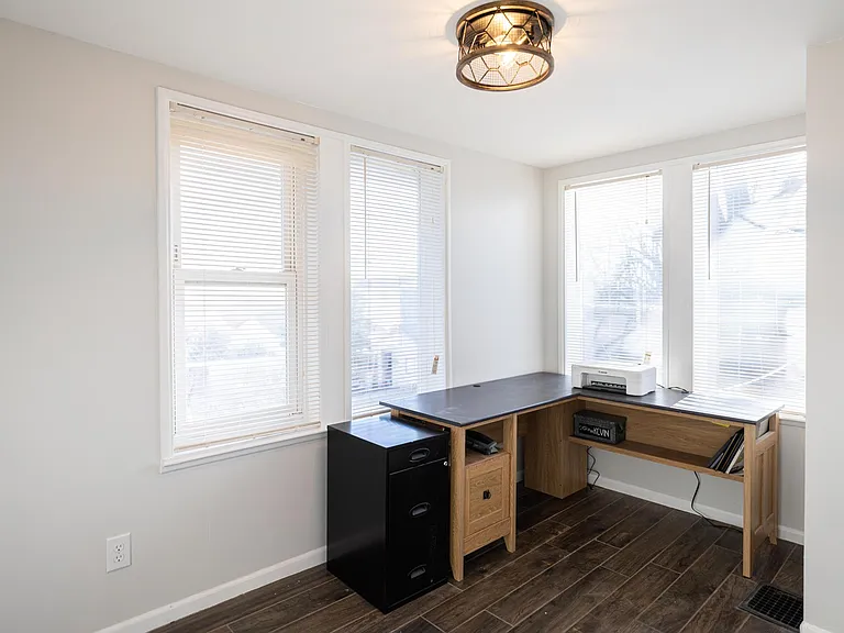 1549 S High St — Photo 13