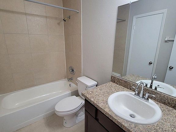 4th image of 204 Watts Ln APT B