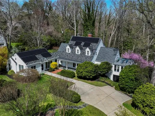 203 Lake Dr E, Thomasville, NC 27360