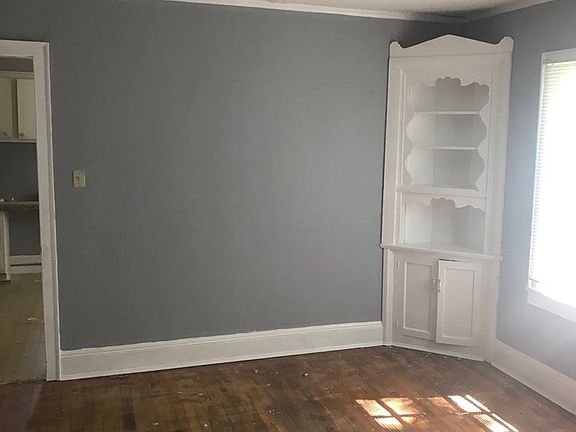 2nd image of 117 Thomas Fite St