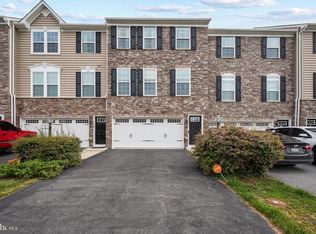 184 Trout Lily Dr, Lake Frederick, VA 22630