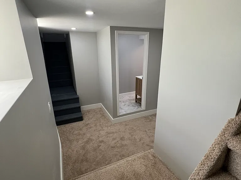 1804 W 45th St #1 — Photo 16