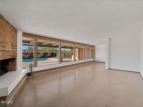 3rd image of 6925 N Donatello Way