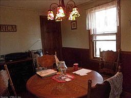 4th image of 27 Bungalow St