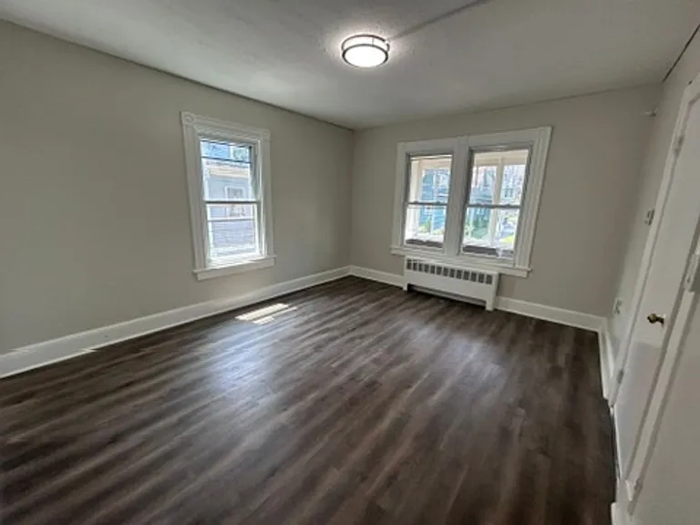 23 Howe St — Photo 12