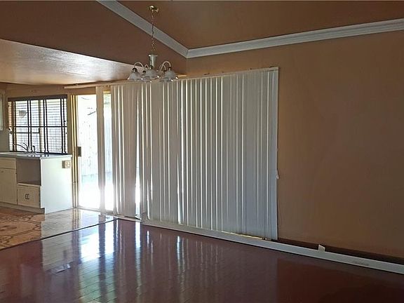 4th image of 421 Clearfield Dr