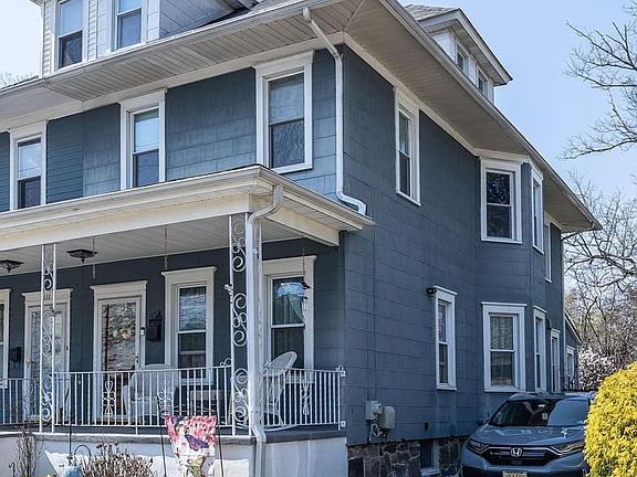 2nd image of 109 Lees Ave