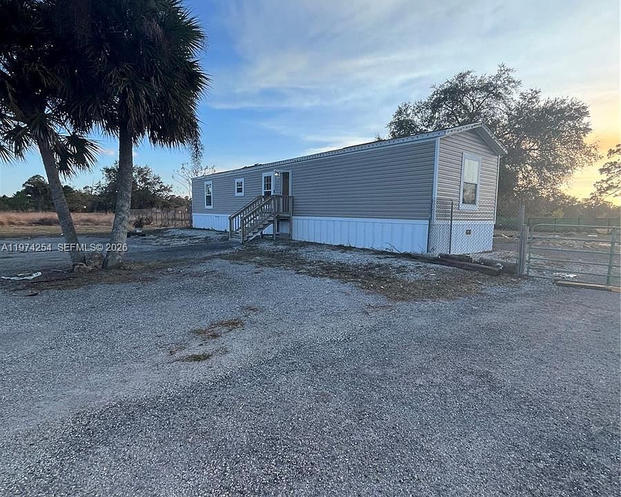 1st image of 260 N Nogal St
