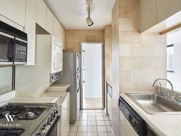 3rd image of 343 E 74th St APT 12L