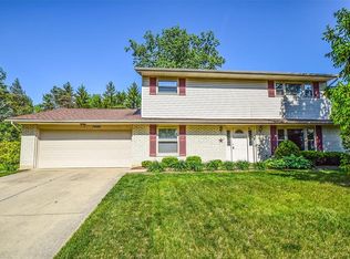 7600 Roselake Dr, Dayton, OH 45414