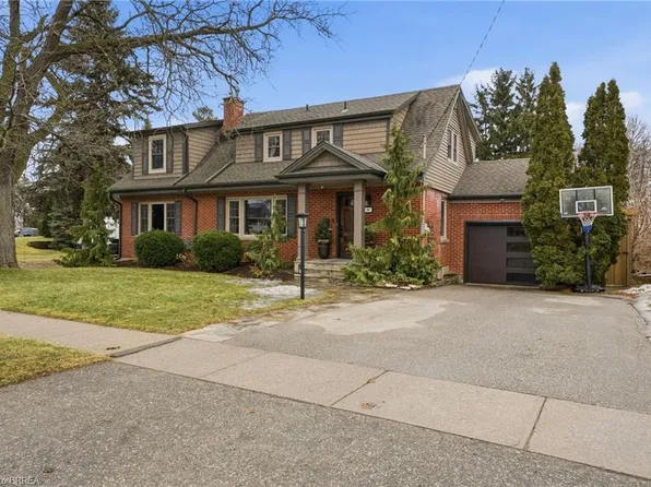 86 Elm St, Brantford, ON N3R 4V2