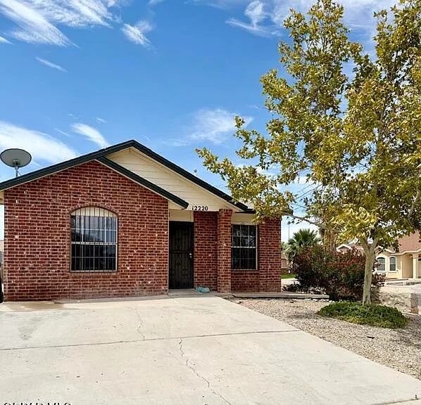12220 Tierra Alaska Ave — Photo 2