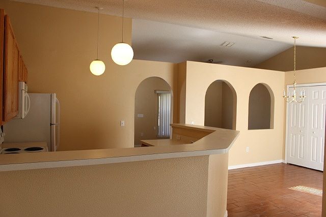 1st image of 1526 W Omaha Pl