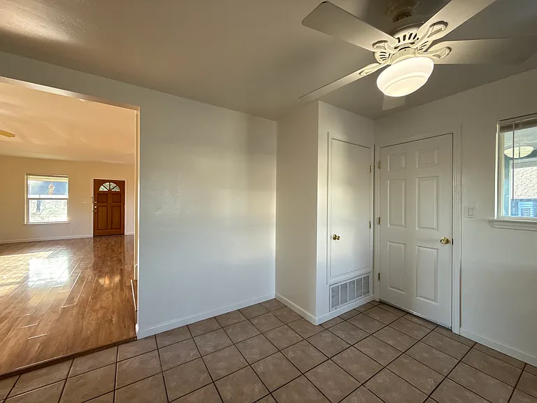 102 Brooklyn Ave — Photo 18
