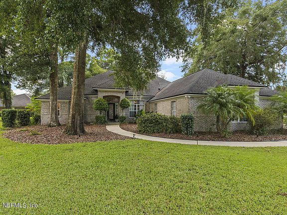 2nd image of 1121 DOVER Drive