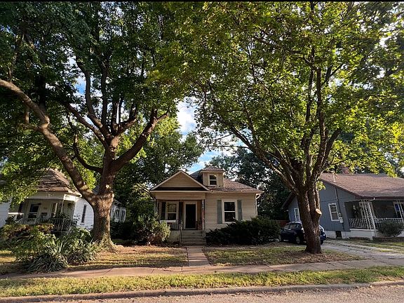 2nd image of 1517 E Cairo St