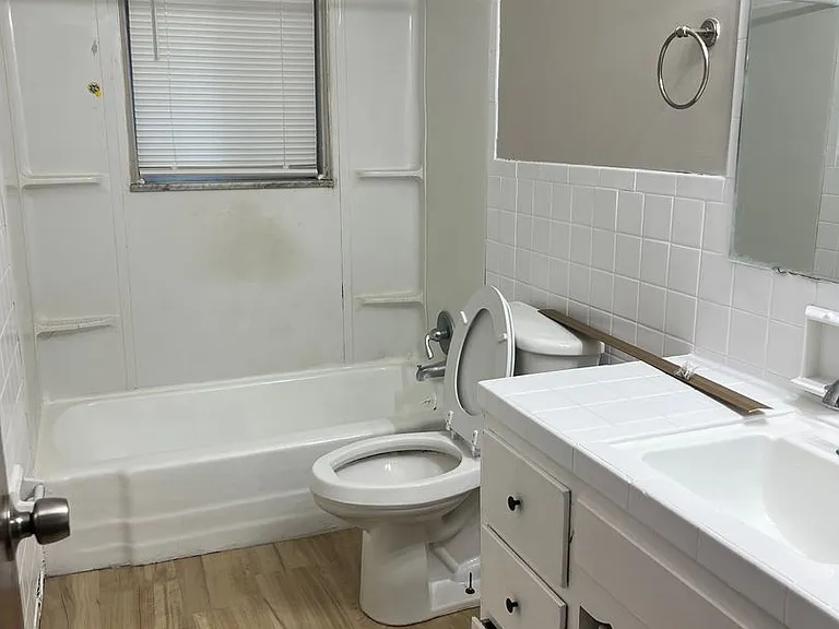 6111 Laurel Hall Dr — Photo 21