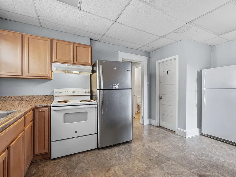 1402 W Market St #1402 — Photo 20