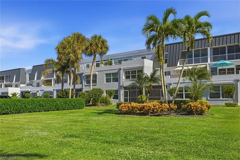 2 bed, 2.0 bath, 1600 sqft, $7,500 — Photo 1