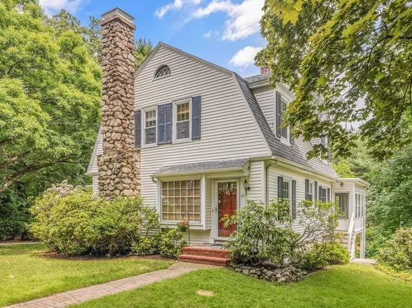 61 Burlington St, Lexington, MA 02420