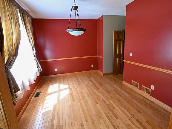 4th image of 308 Dove Dr
