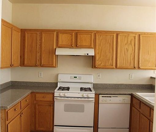 4th image of 8015 Duneville St #0