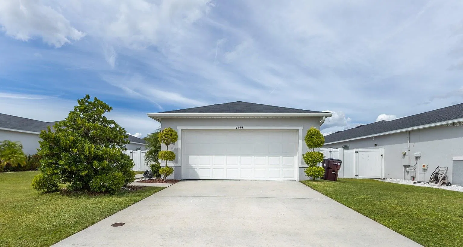3 bed, 1348 sqft, $2,200 — Photo 1