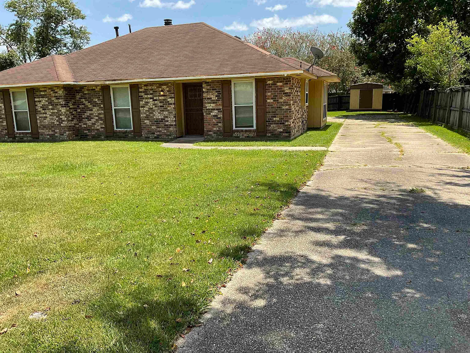 3 bed, 1549 sqft, $1,950 — Photo 2