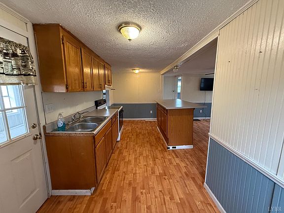 2nd image of 1120 Player Rd