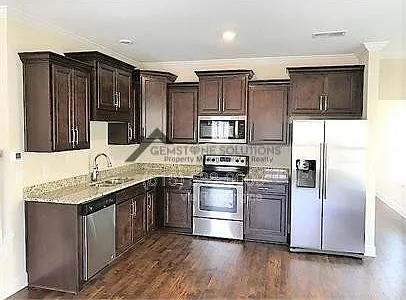 1529 Winding Creek Dr — Photo 4