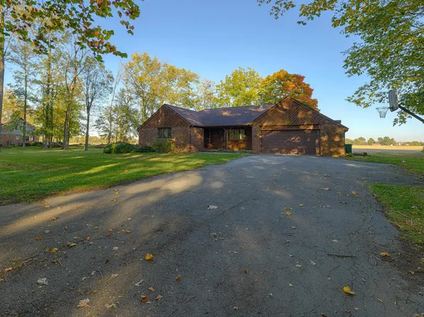 176 Timberly Dr, Greentown, IN 46936
