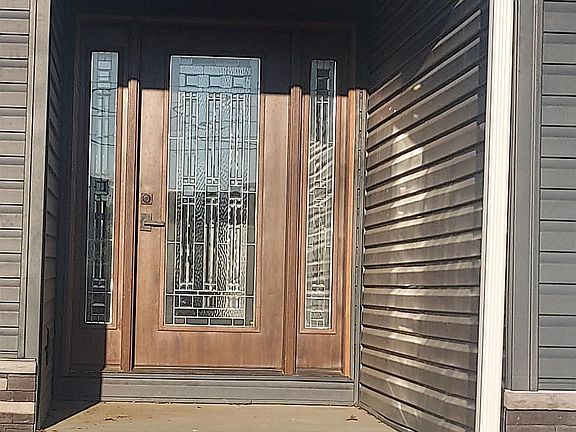 5th image of 1823 N East Ave