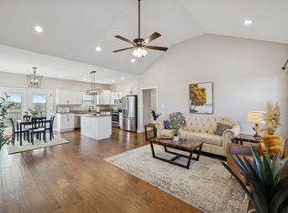 207 Bedford Ct, Hopkinsville, KY 42240