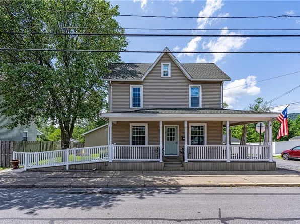 302 S Broadway, Wind Gap, PA 18091