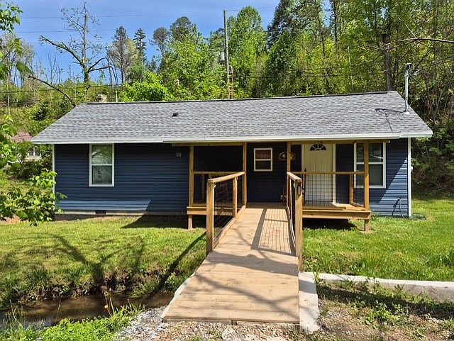 1st image of 209 Willow Way