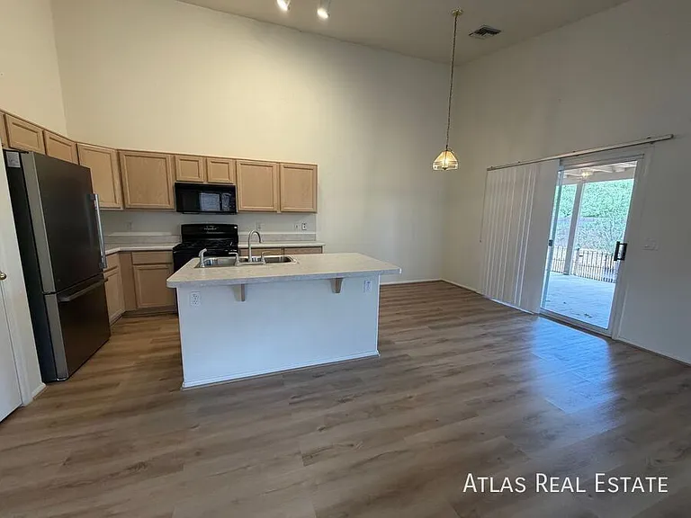 7794 S Trumpet Vine Ave — Photo 30