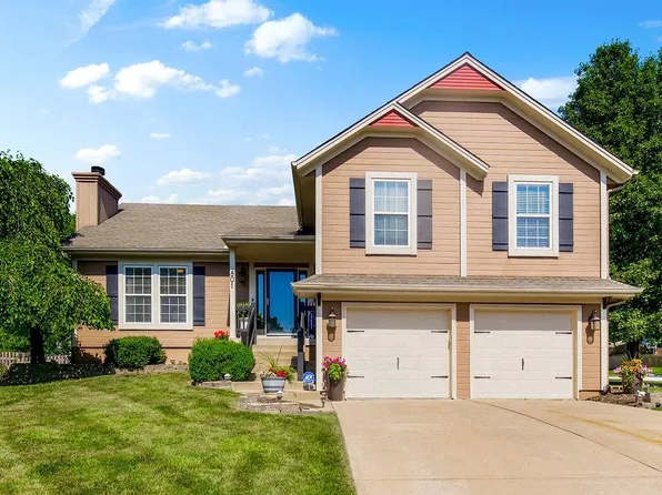 801 NE Adams Dr, Lees Summit, MO 64086