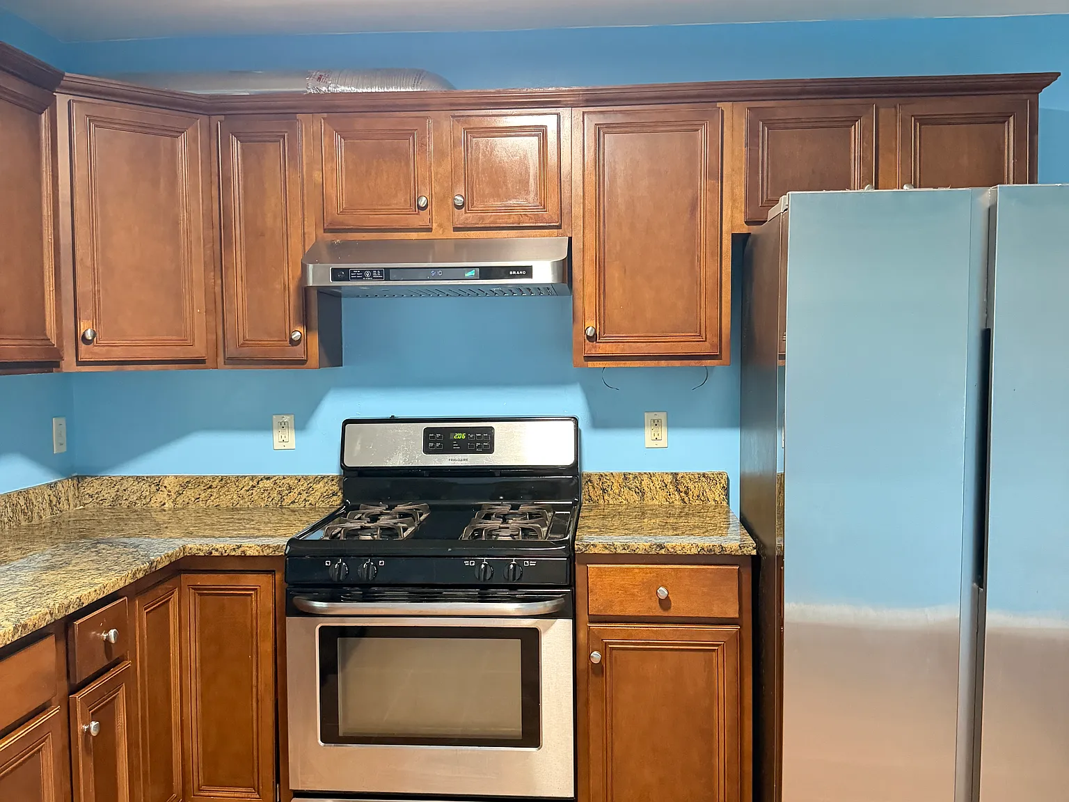 4 bed, 1314 sqft, $3,450 — Photo 3