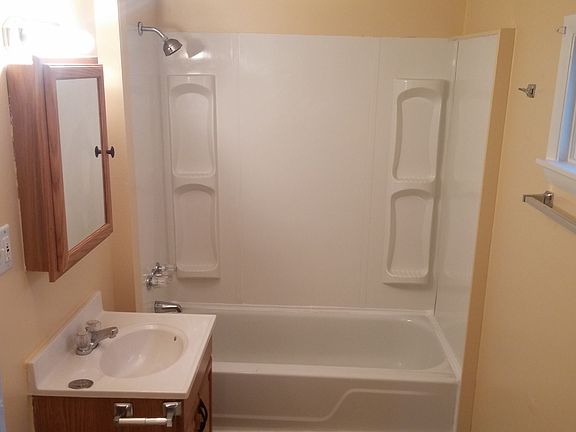 5th image of 61 Parkview Ave
