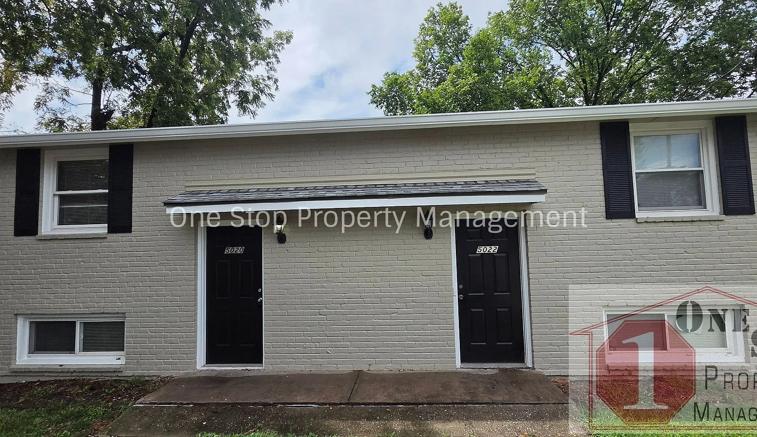 2 bedroom, 1 bath duplex in Riverside, MO! — Photo 1