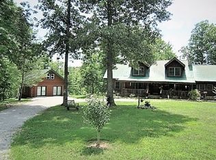 1053 Bud West Ln, Oneida, TN 37841