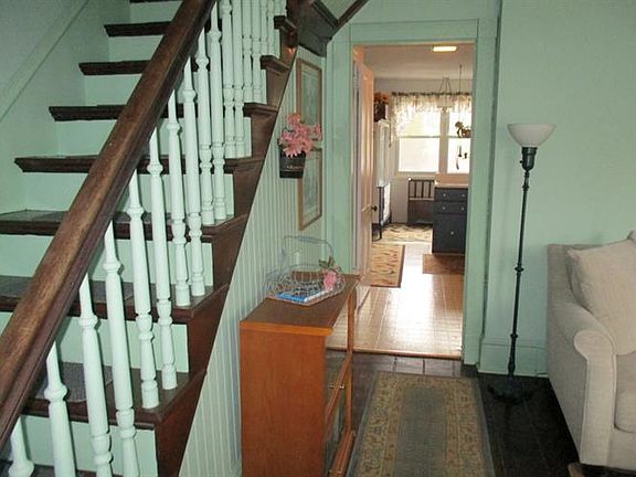 3rd image of 62 Vernon Ave