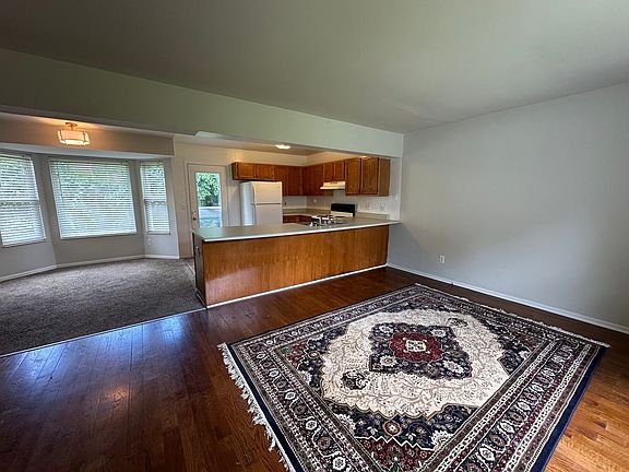 3rd image of 1080 Beechmeadow Ln