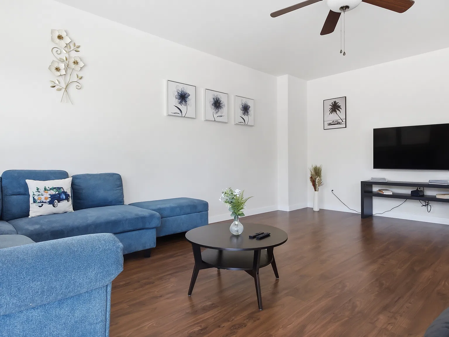 4 bed, 2494 sqft, $3,200 — Photo 3