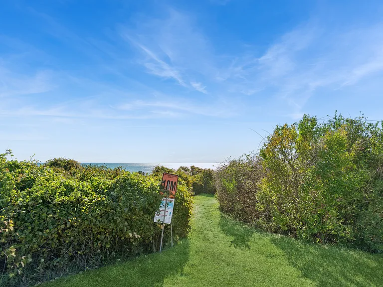 707 Old Montauk Hwy — Photo 11