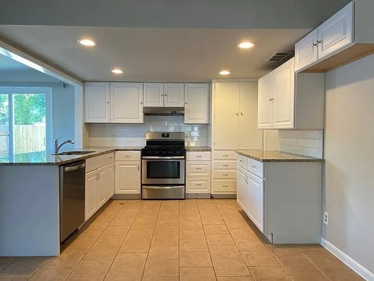 7000 Bryn Mawr Cv — Photo 38