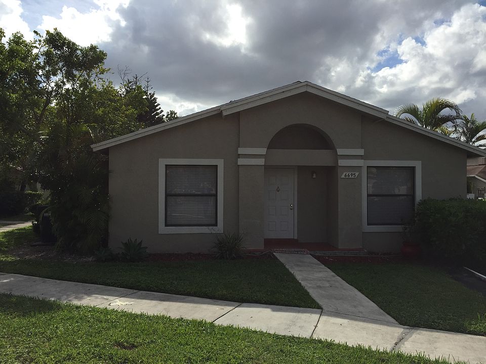 2nd image of 6695 SW 152nd Pl #4495